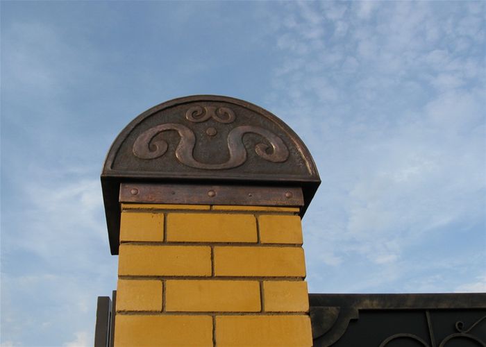 Колпаки заборные и отливы