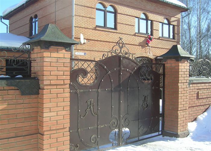 Колпаки заборные и отливы