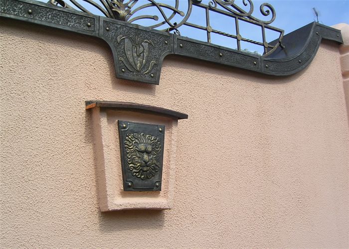 Колпаки заборные и отливы