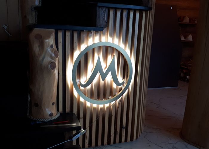 Латунная буква вензель