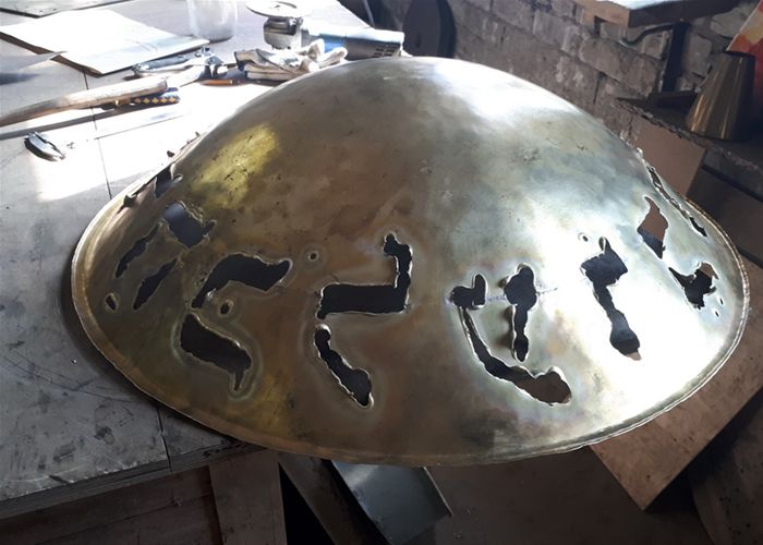 Медные и латунные люстры, светильники