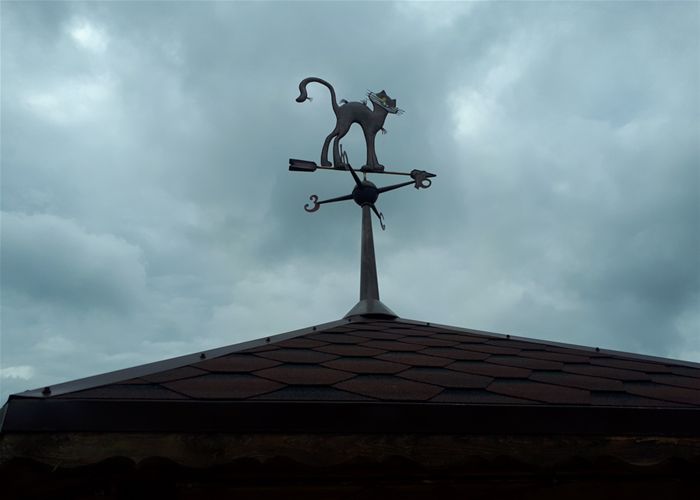 Флюгеры, шпили