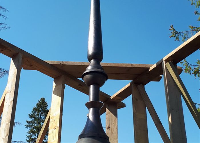 Флюгеры, шпили