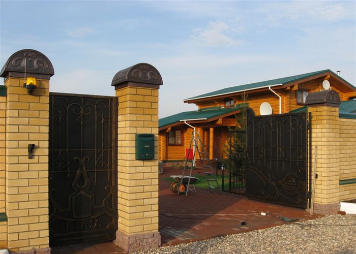 Колпаки заборные и отливы