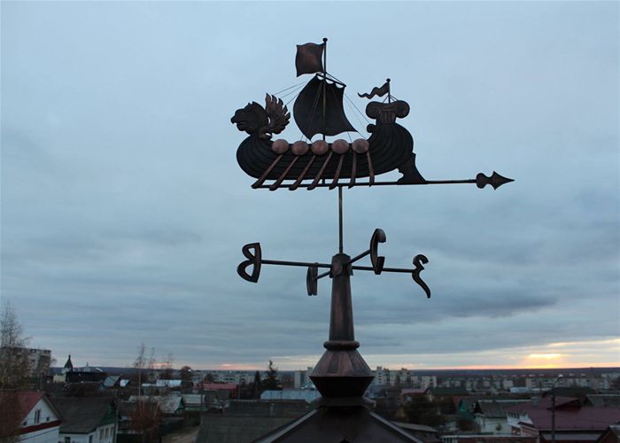 Флюгеры, шпили