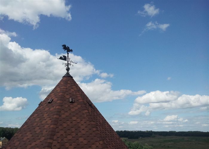 Флюгеры, шпили