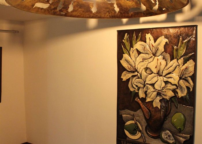 Медные и латунные люстры, светильники