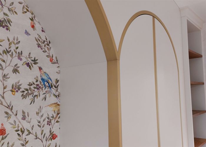 Мебель и латунь